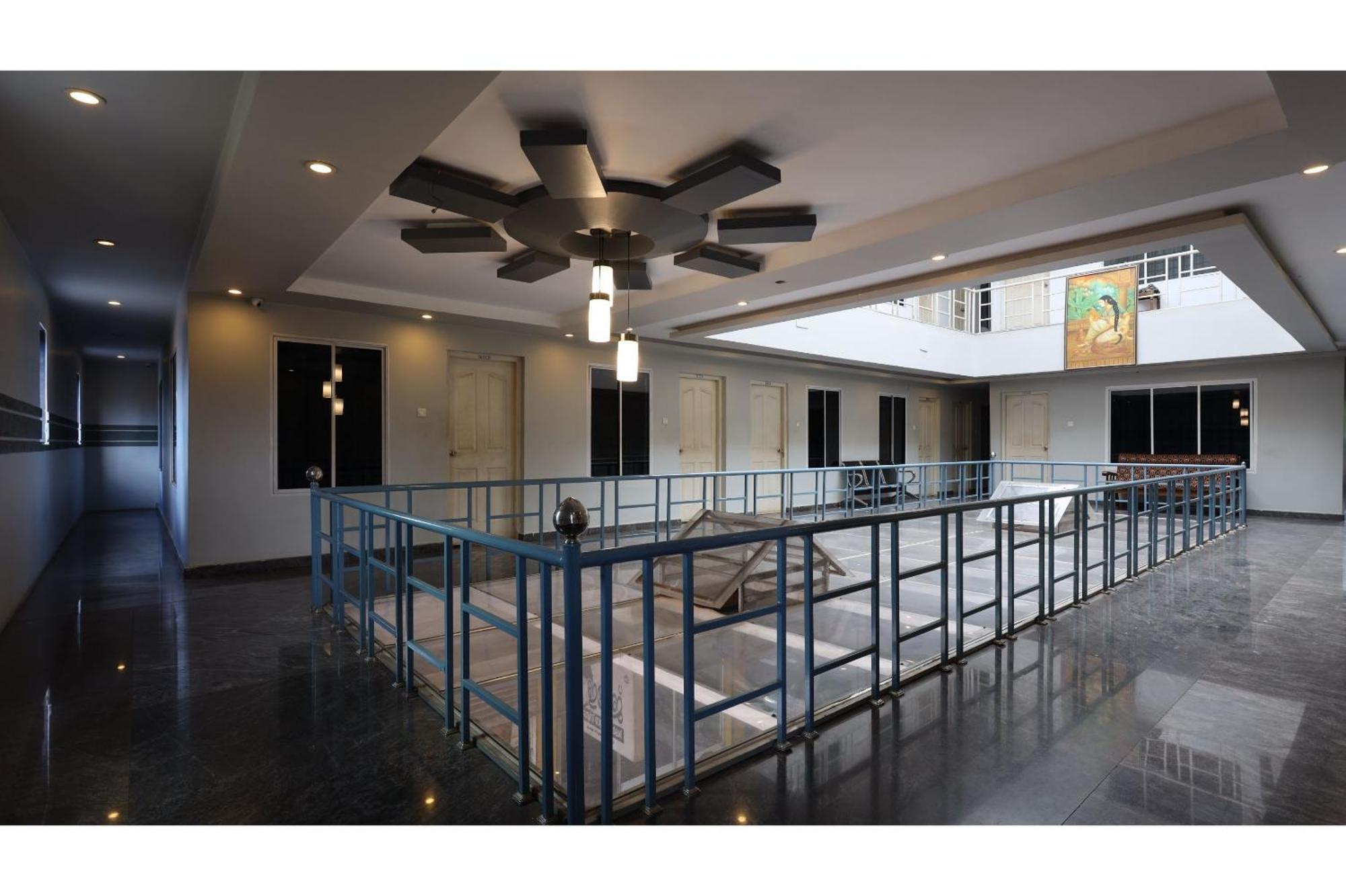 Thrissur Collection O Ar Square酒店 外观 照片